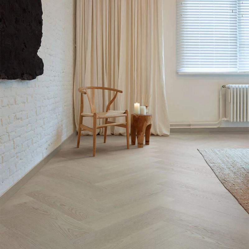 Staal van COREtec The Naturals Herringbone 2713 Juniper | Visgraat Click PVC