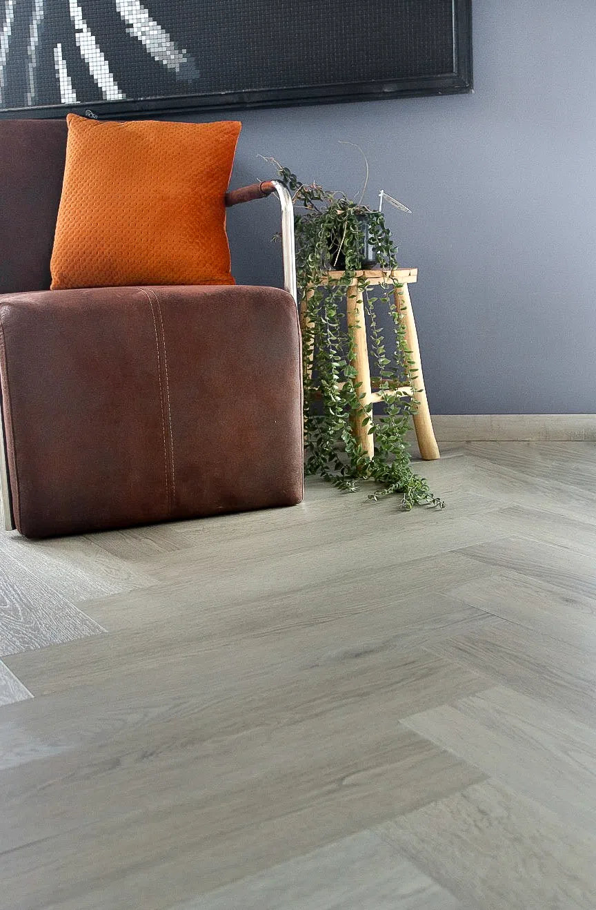 Grijs eiken, betonlook of visgraat: welke grijze pvc vloer kies je?