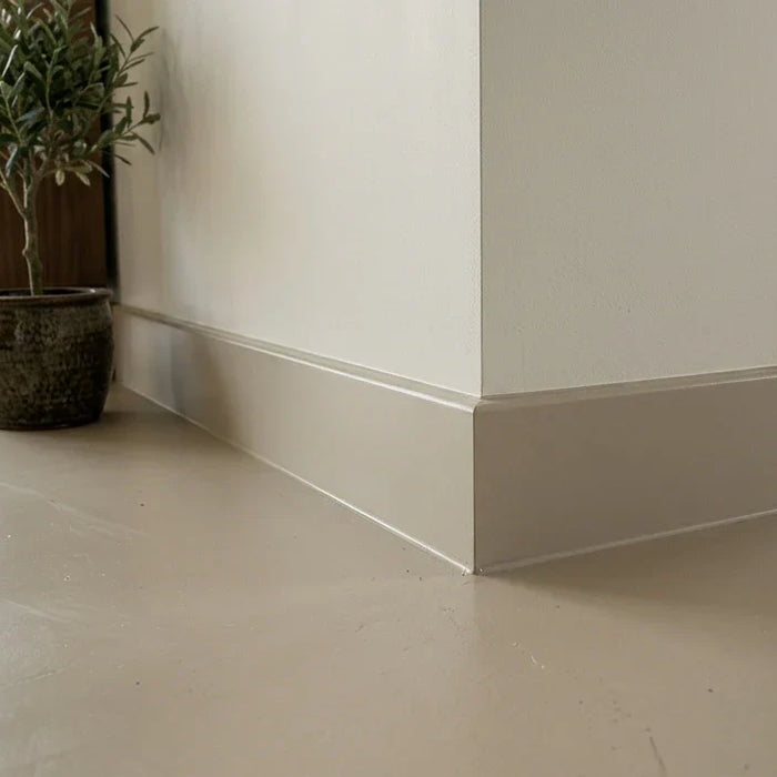 Welke plinten zijn beschikbaar in dezelfde kleur als mijn vloer?