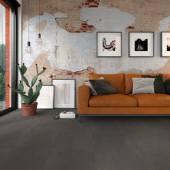 Welke kleur muur past bij een betonlook vloer?