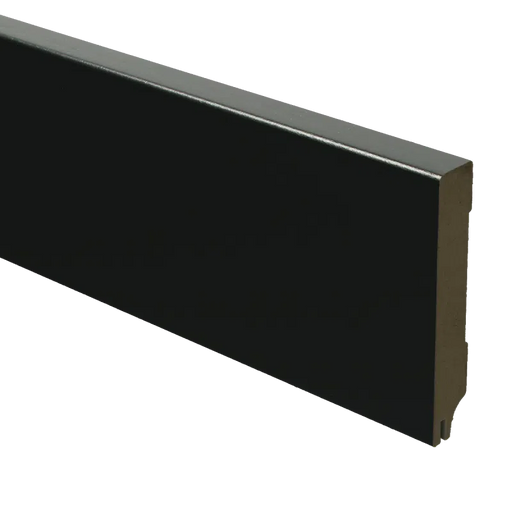 Geluidreducerende MDF Plint | Afgelakt RAL 9005 Zwart / 15 x 90 mm