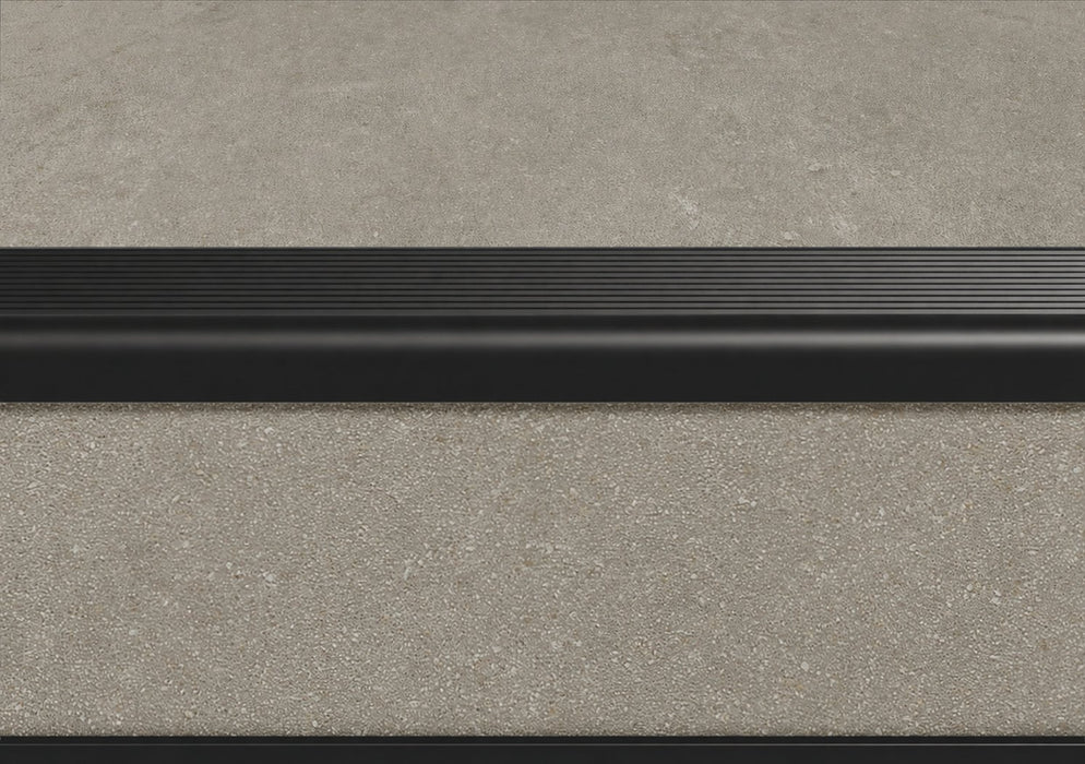 Vivafloors PVC Traprenovatie - 1820 Tegel - Detail trapneus