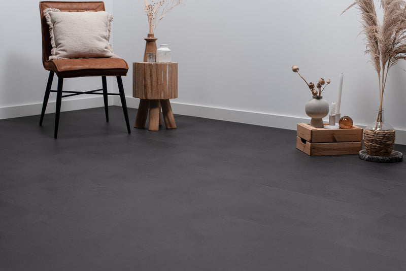 Staal van Floer Betonlook Zwart - Tegel Click PVC