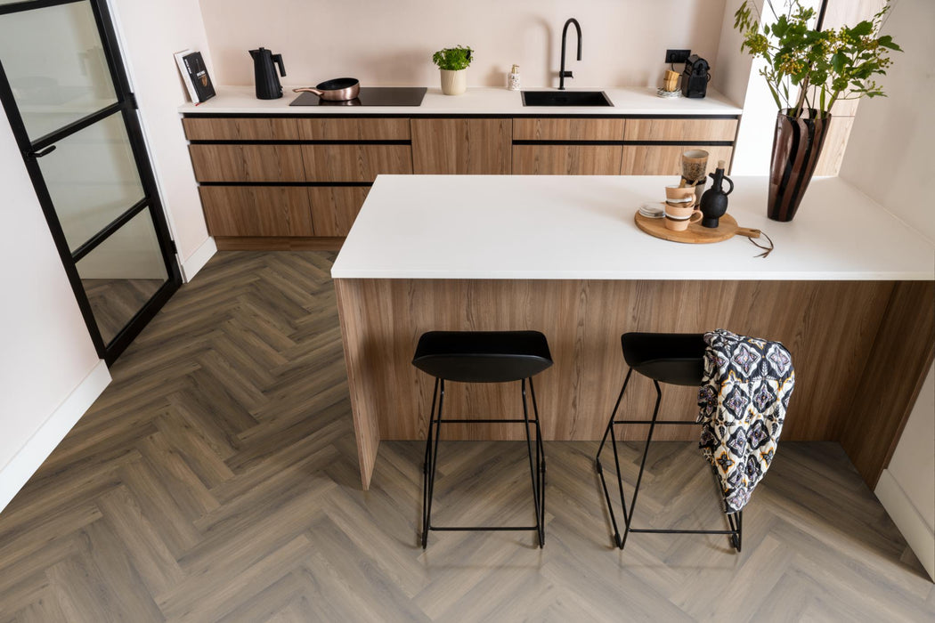Ambiant Spigato Avanto Warm Brown | Visgraat Lijm PVC
