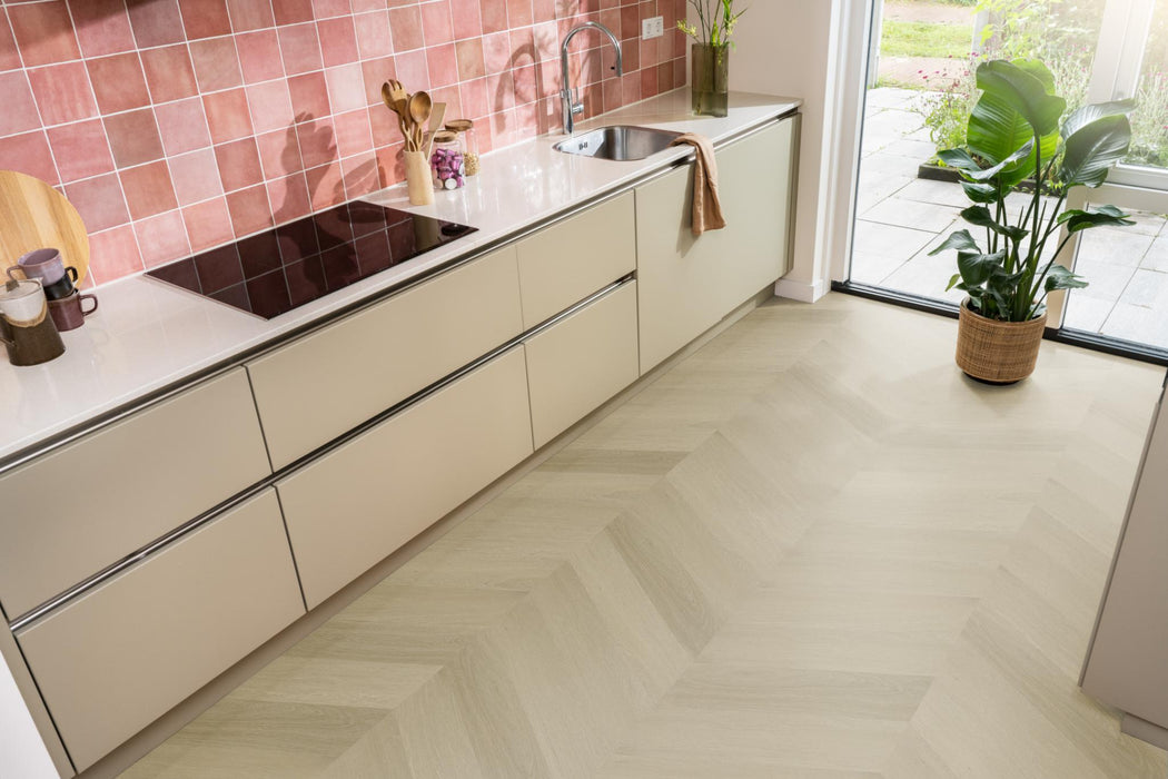 Ambiant Spigato Estino Natural oak | Hongaarse punt | Plak PVC