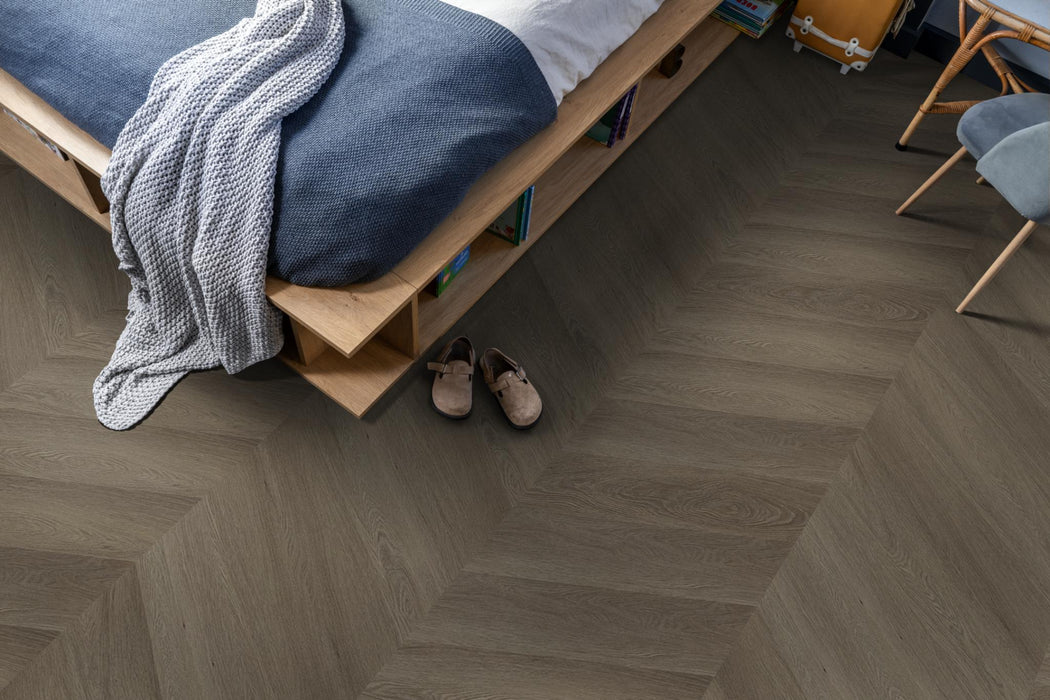 Ambiant Spigato Estino Brown | Hongaarse punt | Plak PVC