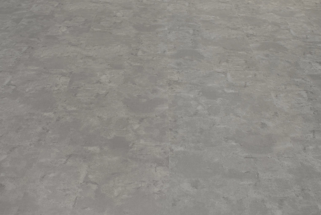Sfeerbeeld Floer Betonlook Grijs - Tegel Dryback Plak PVC