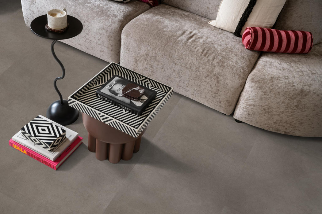Ambiant Baroso Taupe | Tegel 60 x 60 Klik PVC