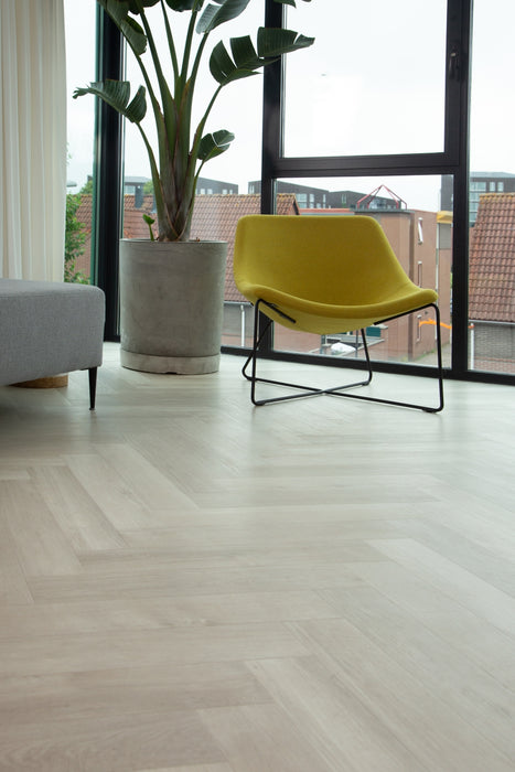 mFLOR 40810 Parva Broad Leaf Light Sycamore | Visgraat PVC | Dryback
