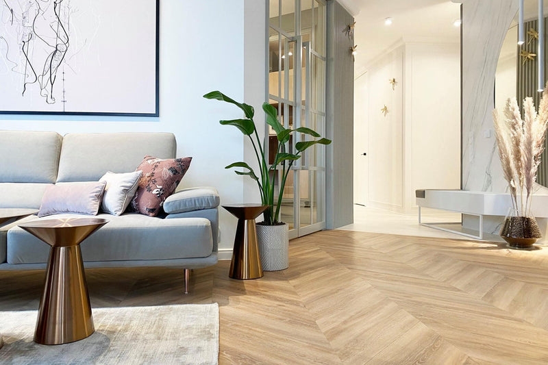 Staal van mFLOR 42214 Parva Oak Chevron Piedmont | Hongaarse punt | Dryback Plak PVC