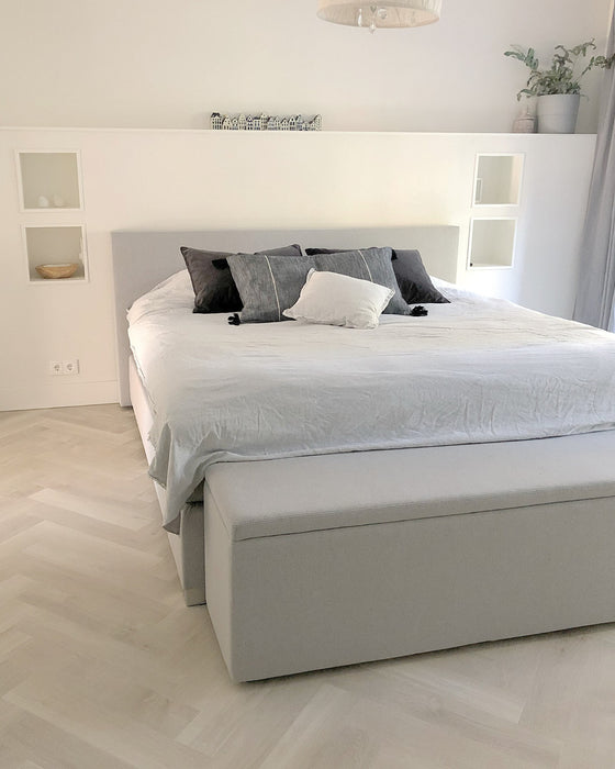 mFLOR 40810 Parva Broad Leaf Light Sycamore | Visgraat PVC | Dryback