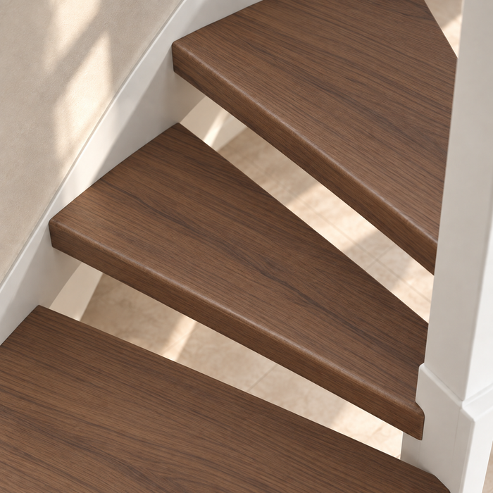 giaveno warm noten traprenovatie, open trap, detail van de draai