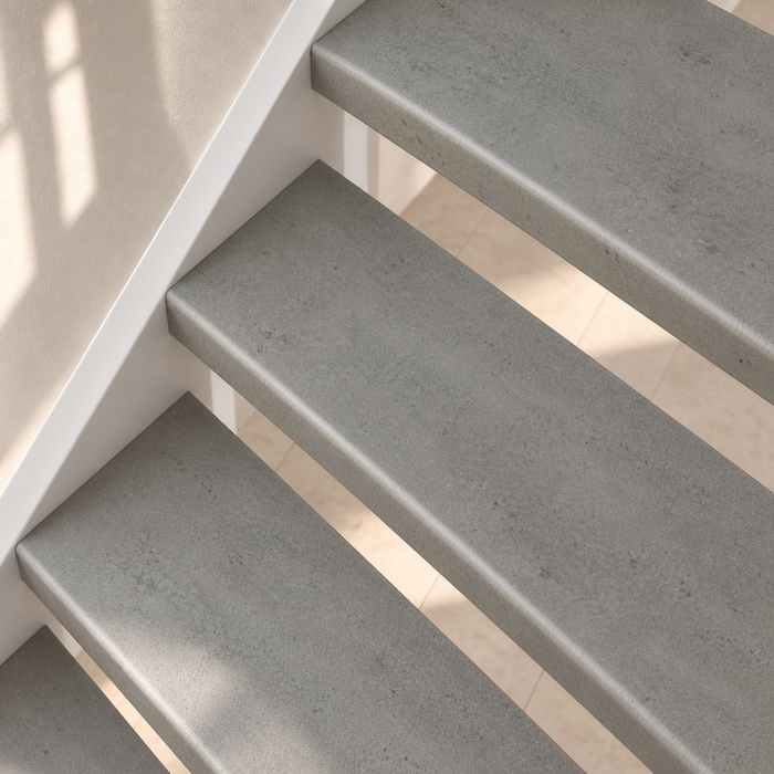 loft licht traprenovatie, open trap, detail schuin van boven