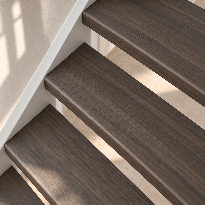 urbino warm eik traprenovatie, open trap, detail schuin van boven