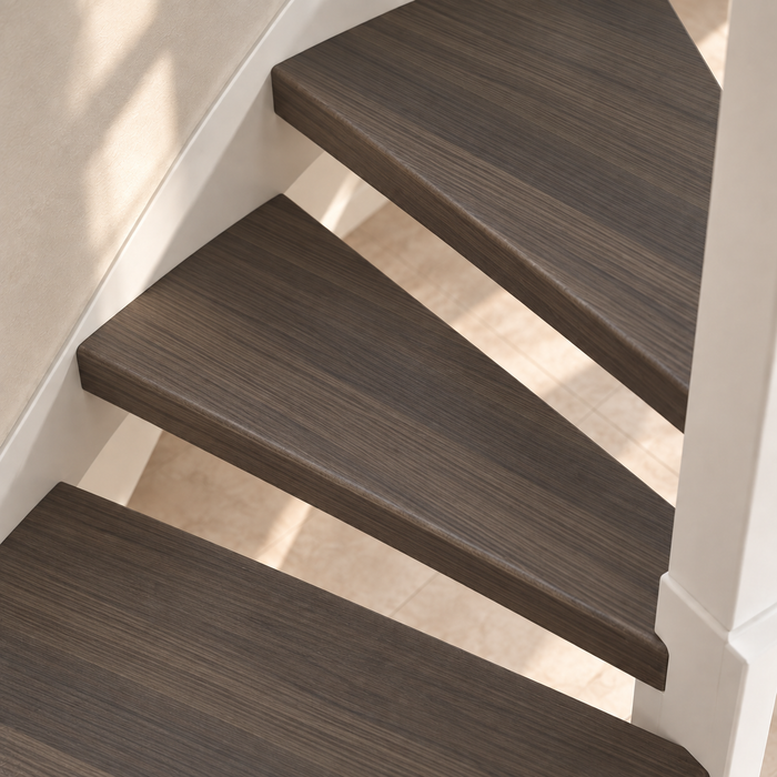 urbino warm eik traprenovatie, open trap, detail van de draai