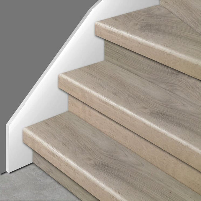 Overzettreden HOOGLAND EIKEN | K-stairs traprenovatie